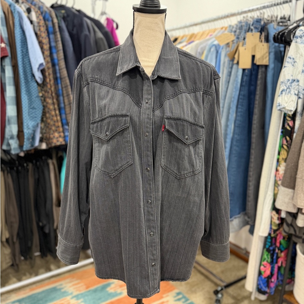 Levi's Faded Black Button Down Shirt Back Patch Graphic Reworked Upcycled - Picture 2 of 7